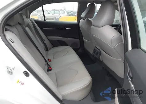 2018 Toyota Camry Xse z USA, uszkodzony, nr VIN 4T1B61HK3JU032563